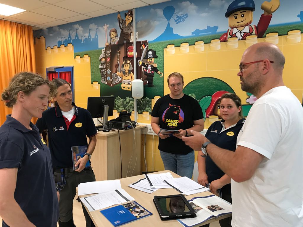 Tauchschule Scubamarine. Oxygen Provider Kurs im Legoland
